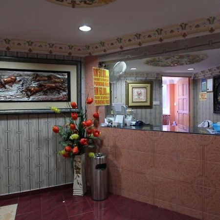 New Wave Hotel Sdn Bhd - Medan Batu Caves Экстерьер фото